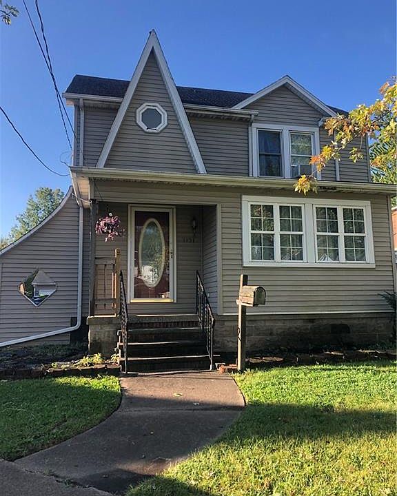 1st image of 1131 W 22nd St