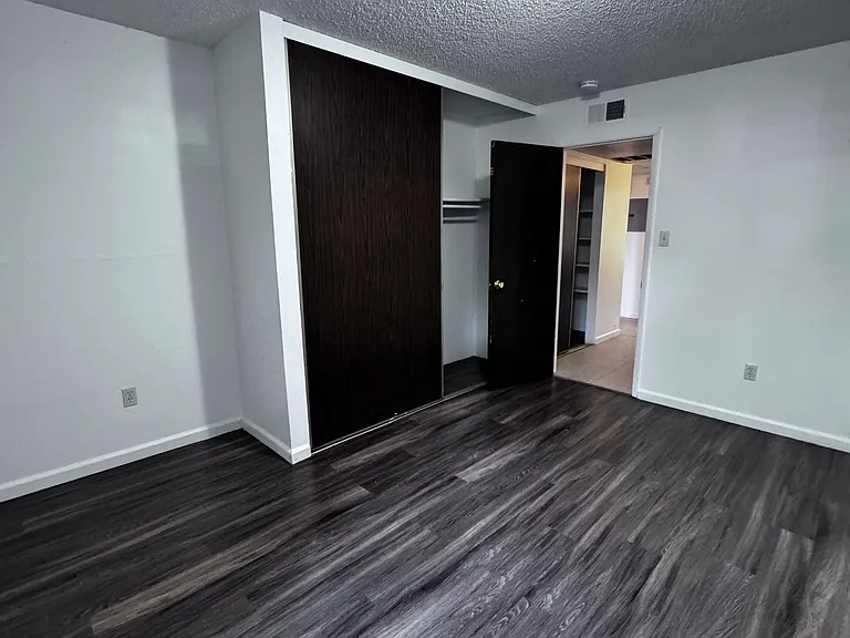 Alvarado Parkside — Photo 18