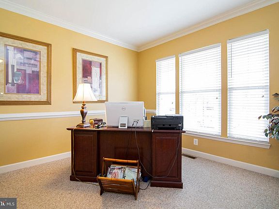 3rd image of 950 Riverdale Cir