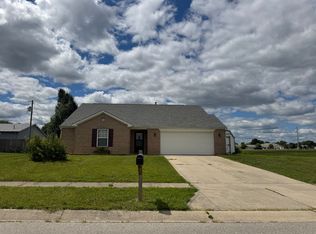 684 Hummingbird Ln, Whiteland, IN 46184
