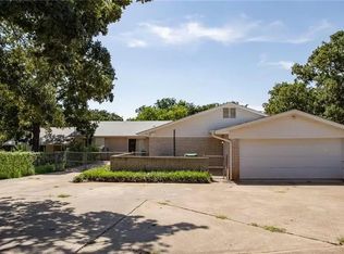 3004 Norcrest Dr, Forest Park, OK 73121