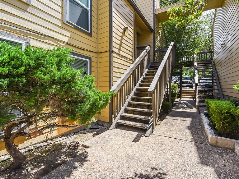 1000 W 26th St #114 — Photo 16