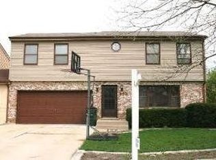 873 Glenlake Dr, Carol Stream, IL 60188