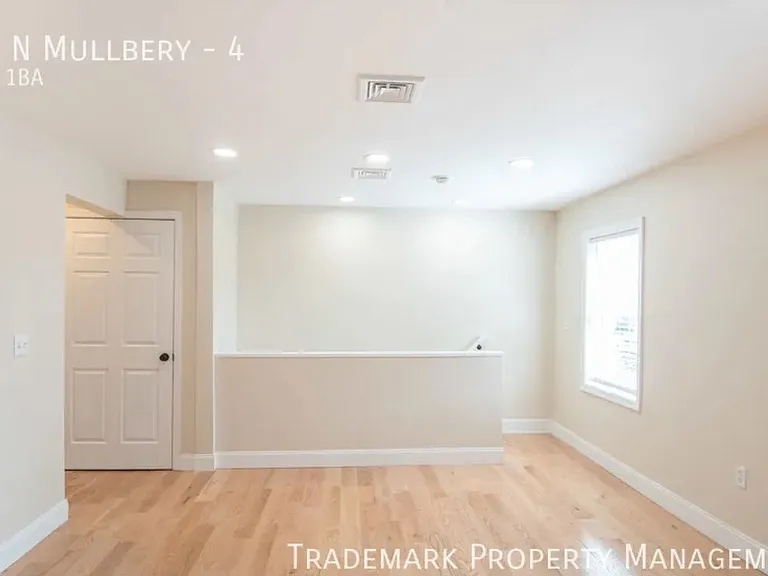 323 N Mulberry St #4 — Photo 8