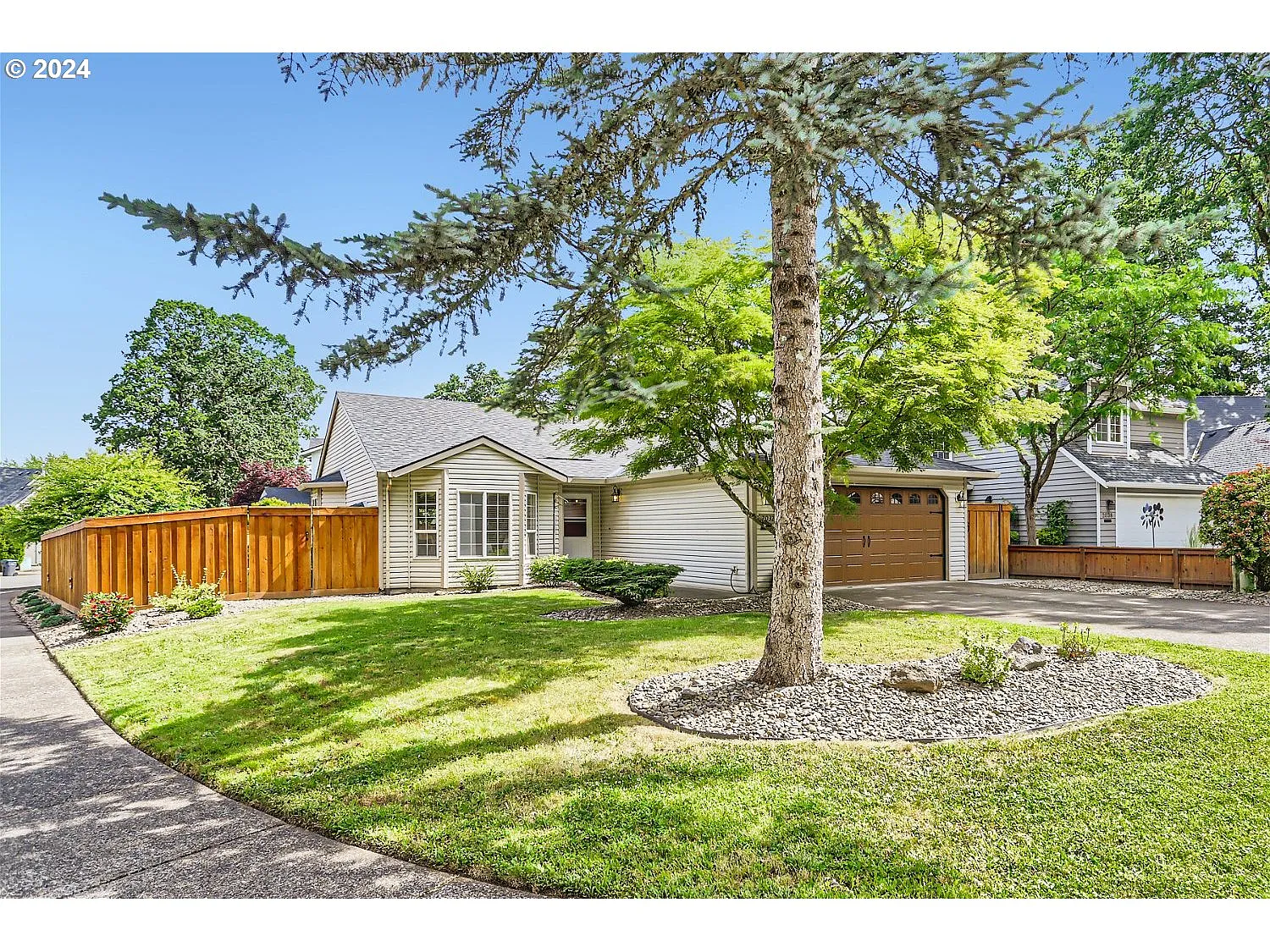 2032 SE 70th Ct photo 1