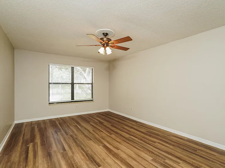 6514 Flora Way — Photo 7