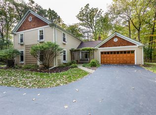 1810 Shore Acres Dr, Lake Bluff, IL