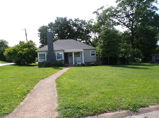 202 N Grand Ave, De Soto, MO 63020