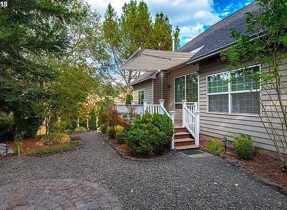 4th image of 115 Duane Ct