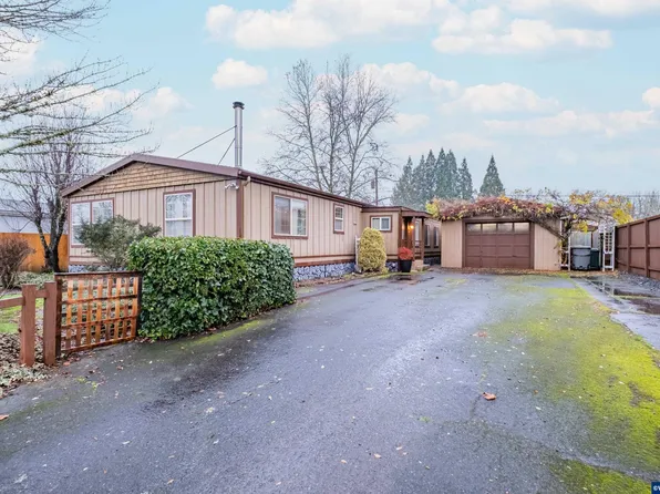 3550 Juniper St, Sweet Home, OR 97386