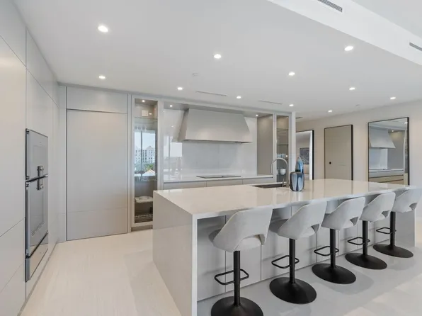 220 SE Mizner Blvd #604, Boca Raton, FL 33432
