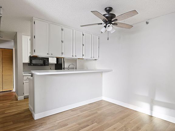 4th image of 433 S 7th St APT 1916