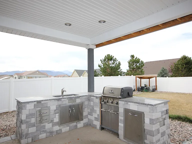 8124 Campground Dr — Photo 3