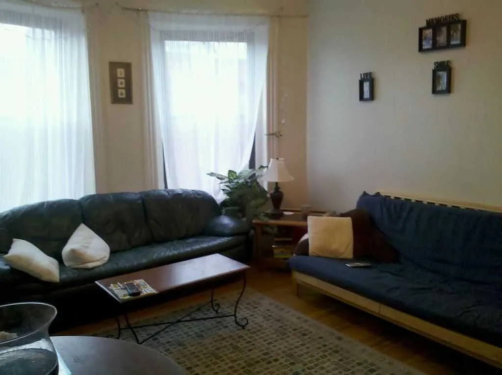 3 bed, $3,800 — Photo 1