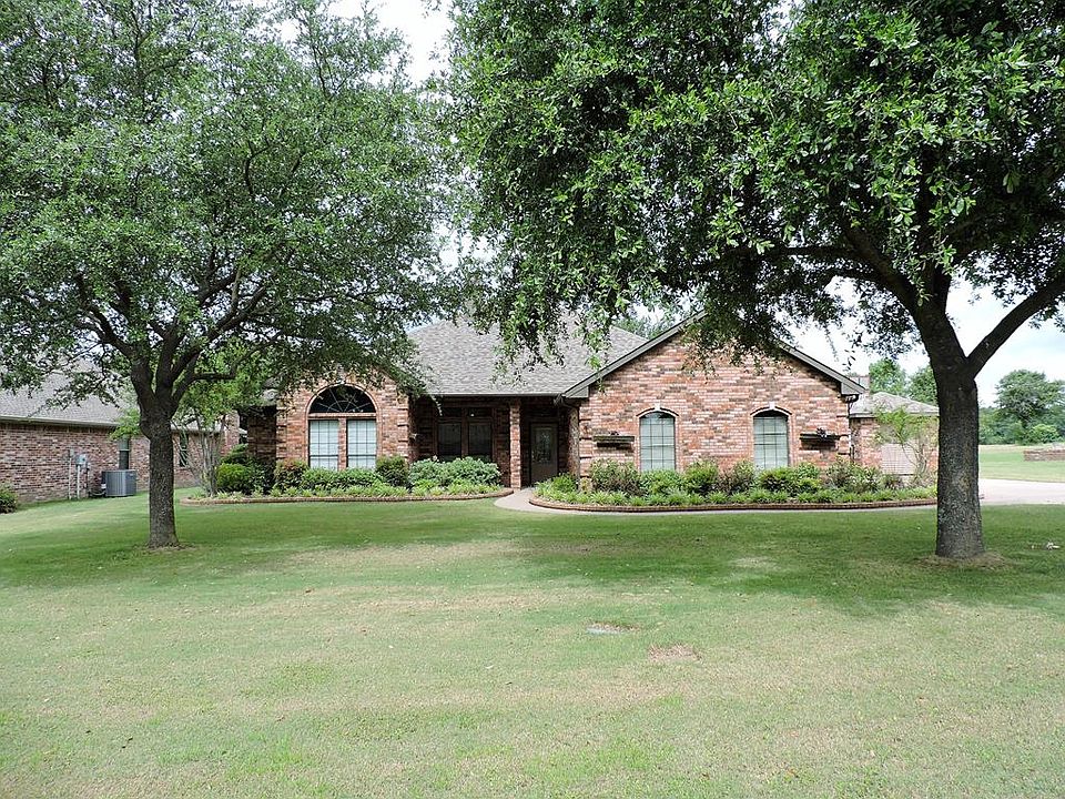 1st image of 17792 Country Club Dr
