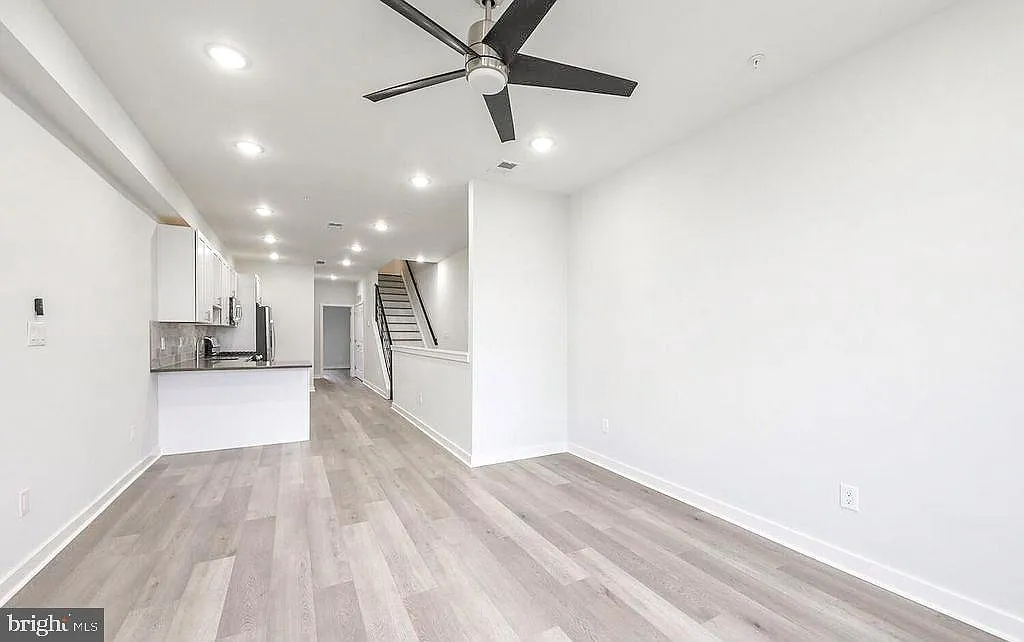 3 bed, 1600 sqft, $2,200 — Photo 1