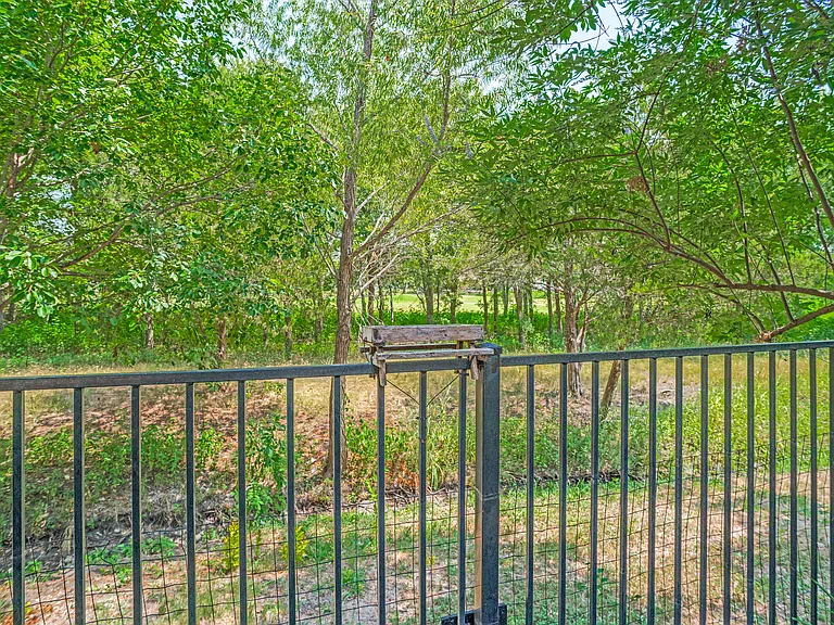9404 National Pines Dr — Photo 25
