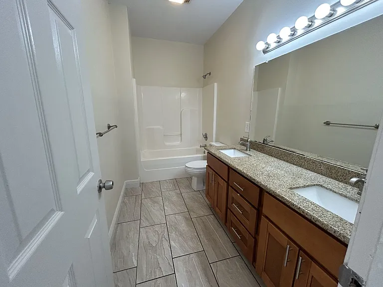 23983 Terrace Ave — Photo 17