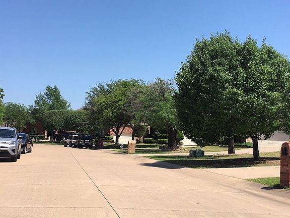 4th image of 621 Sante Fe Dr