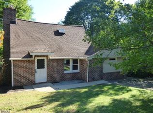 17 Manor House Rd, Budd Lake, NJ 07828