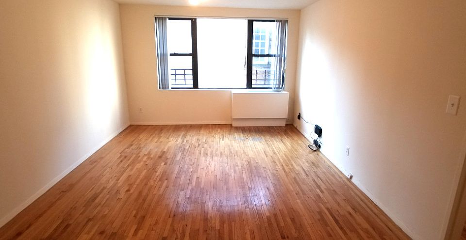 1st image of 422 E 89th St #7F