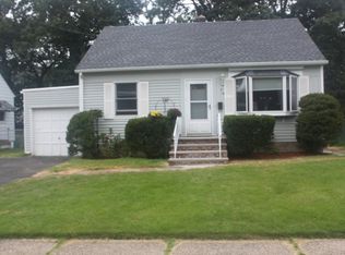 9-18 Malcolm Ter, Fair Lawn, NJ 07410
