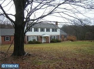 19 Stoneridge Rd, Thornton, PA 19373