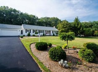 121 Sykes Rd, Seekonk, MA 02771