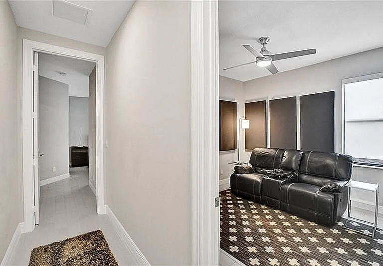 11720 Waterway Cir — Photo 37