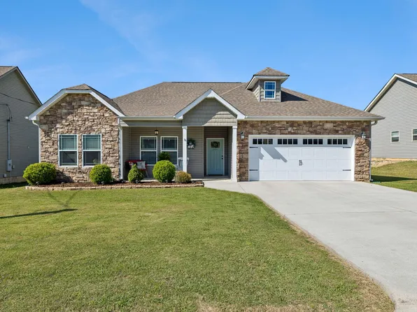 307 Franklin Cir, Fort Oglethorpe, GA 30742