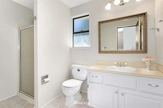 2525 NE 95th St — Photo 17