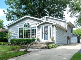 416 S Maple St, Palatine, IL 60067