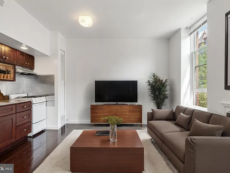 2137 Spruce St #4 — Photo 1