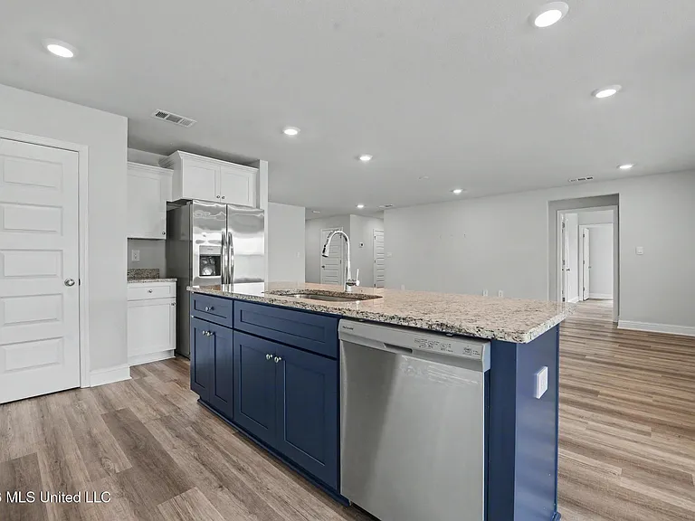107 Mill Ct — Photo 9
