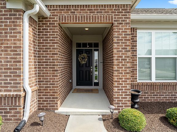 3rd image of 3971 Albert Ln