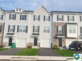 4904 Brookside Ct, Coopersburg, PA 18036