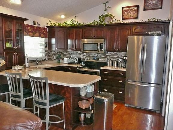 3rd image of 4115 Grey Fox Dr