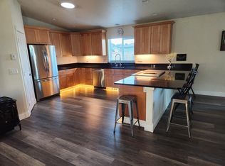 33013 G Pl, Ocean Park, WA 98640