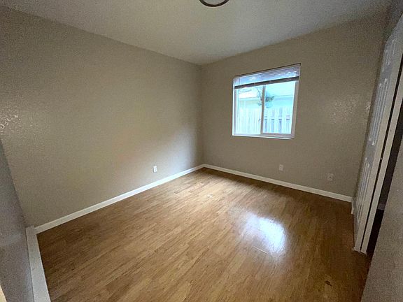 5th image of 231 Breakwater Dr