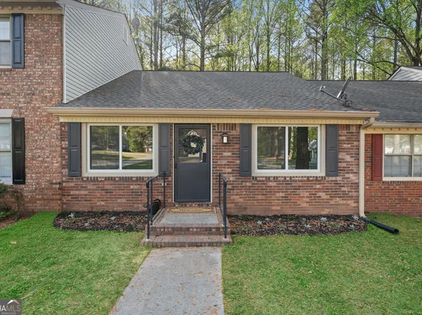 7167 Williamsburg Dr, Riverdale, GA 30274