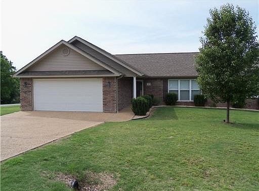 1st image of 8 Dillow Dr
