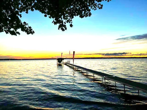 5185 Tromble Dr, Cheboygan, MI 49721
