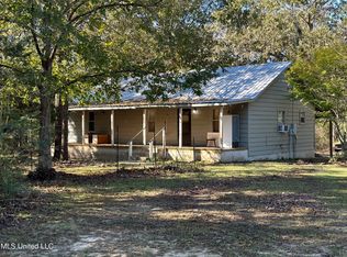 1813 Crutchfield Rd, Lucedale, MS 39452