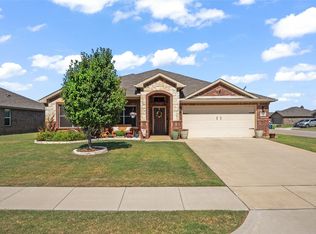 4126 Bridle Path Ln, Sanger, TX 76266
