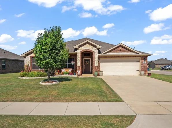 4126 Bridle Path Ln, Sanger, TX 76266