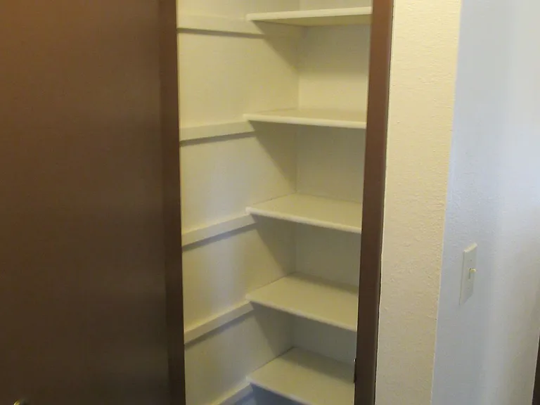 Downstairs Two Bedroom Apartment with Garage — Photo 7