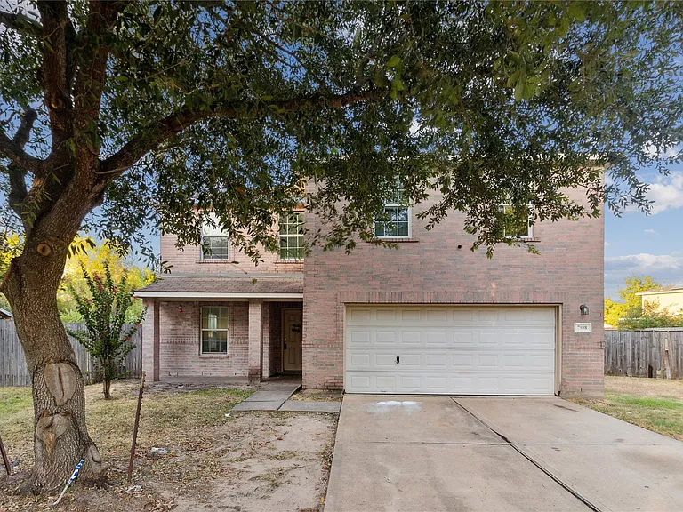 7938 Chatham Springs Ln — Photo 24