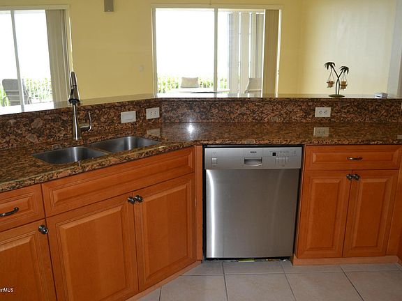4th image of 225 N Atlantic Ave APT 205