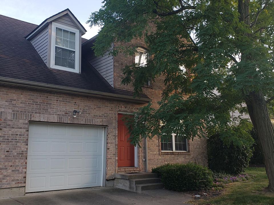 1st image of 6 Applewood Cir