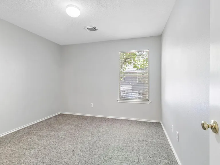 230 Blushwood Pl — Photo 16